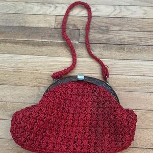 Vintage Woven Raffia Bag – Red with Wooden Frame